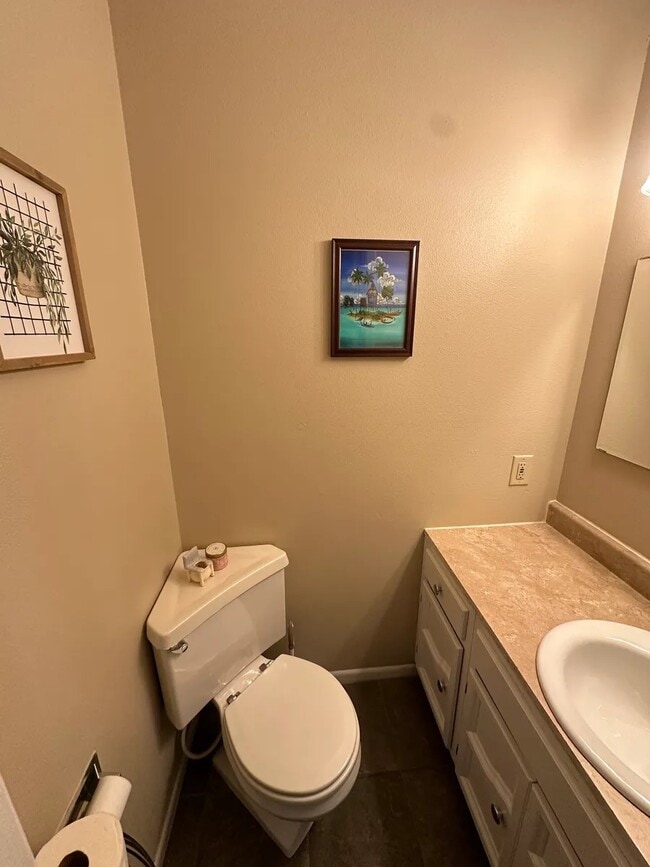 Half bath on main floor - 1309 Ontario Cir