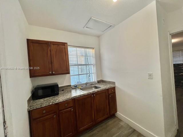 Foto del edificio - 1381 NW 56th St