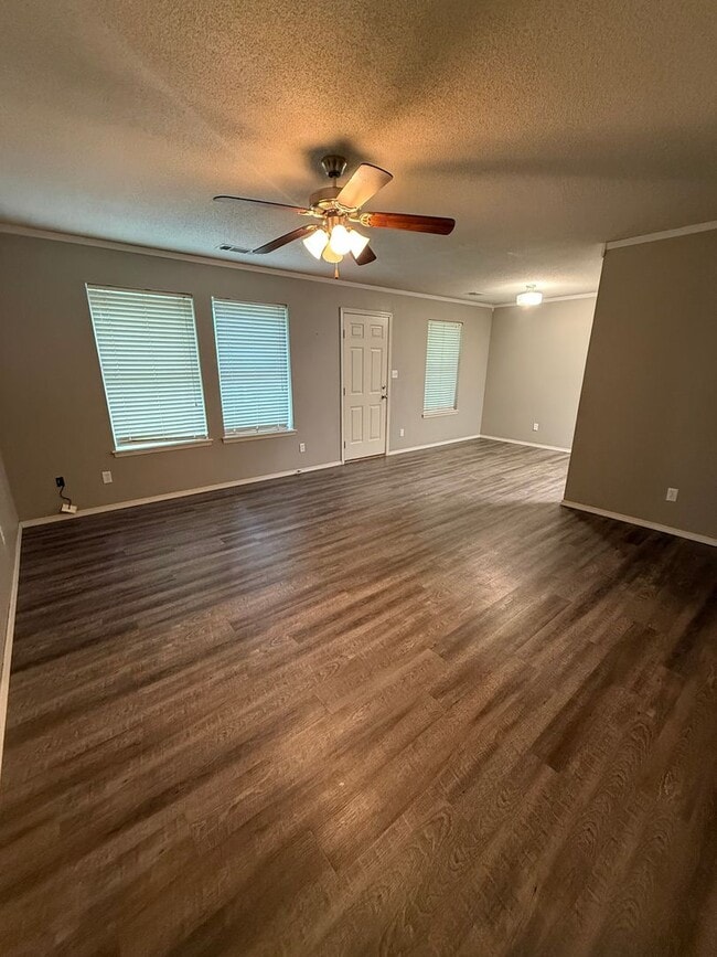 Building Photo - 1309 Grand Oak Dr
