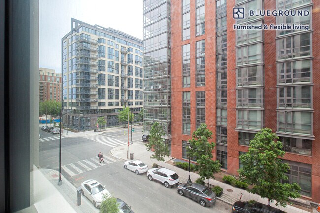 Building Photo - 949 1st St SE