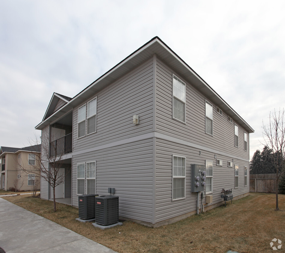 Building Photo - 11915 W Cloverfield Ln