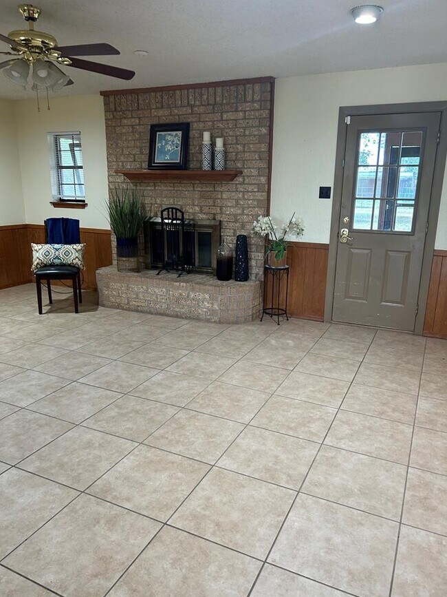 Foto del edificio - 7730 Sandpiper Way