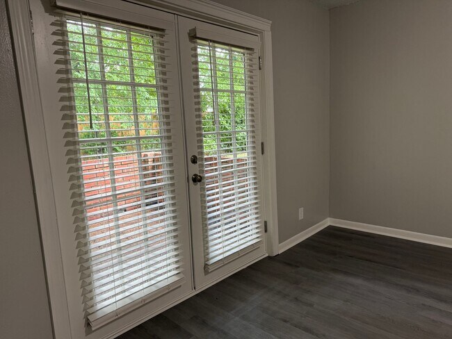 Foto del interior - Discover Comfortable Living at Wind Crest ...