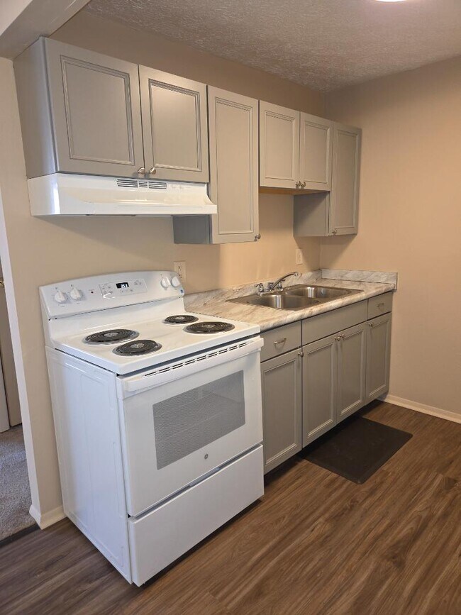 Foto del edificio - 3883-3885 Bennett Rd. - Bldg 1, #4