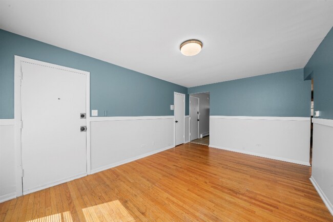 Building Photo - 8917 S Cottage Grove Ave