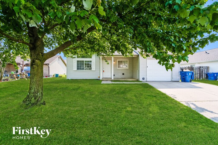 Foto principal - 617 Woods Crossing Ln