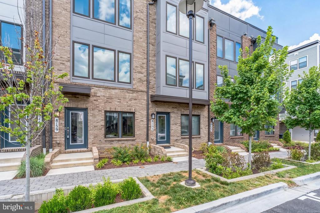 Foto principal - 8159 Tompkins St