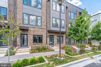 Building Photo - 8159 Tompkins St