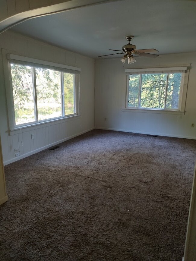 Livingroom - 1642 NE 3rd Ave