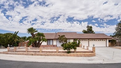 Building Photo - 11462 Brackenfern Ct