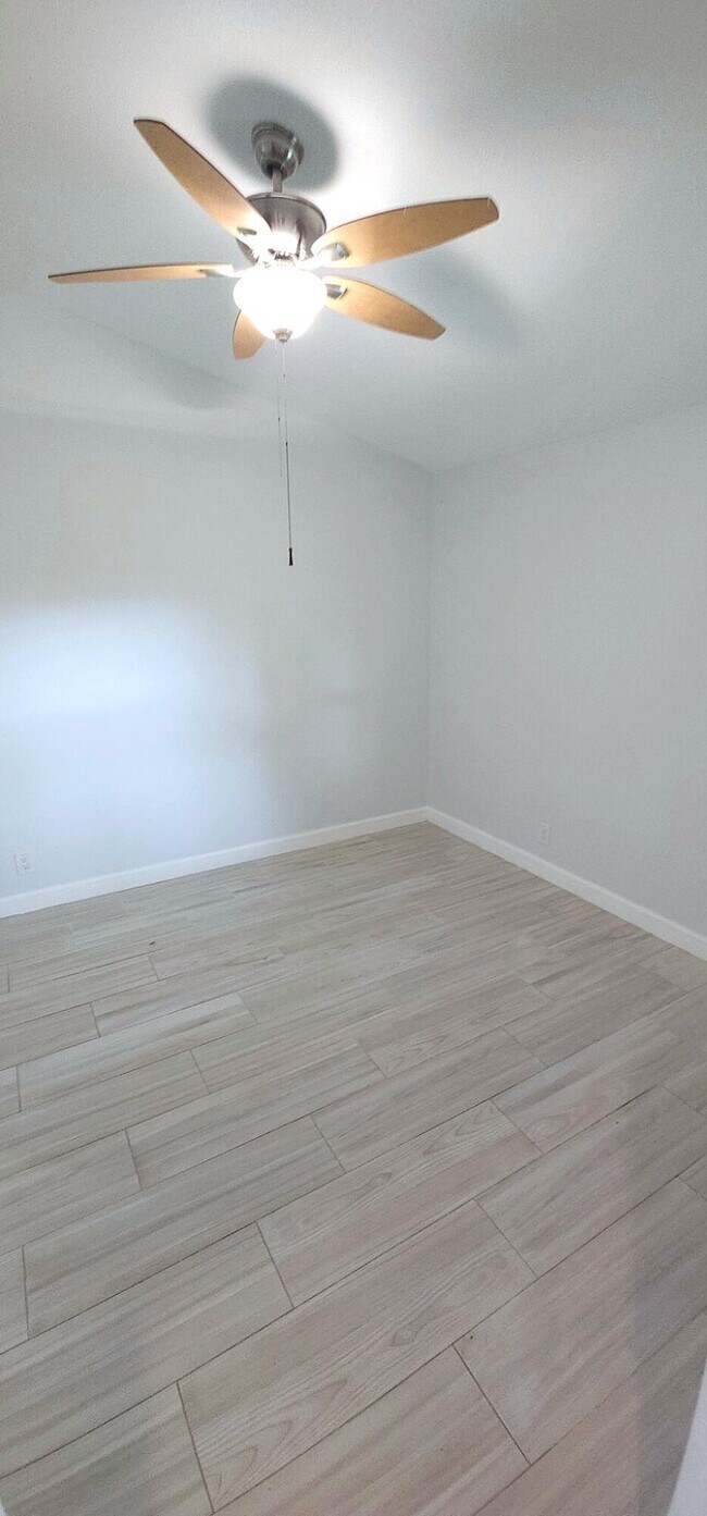 Building Photo - 3784 Collinwood Ln