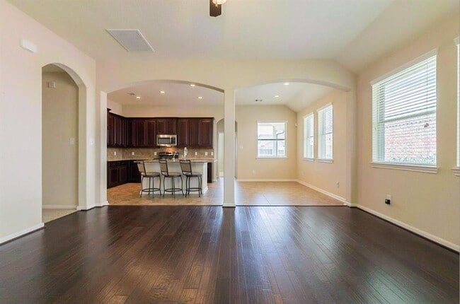Building Photo - 26930 Harwood Heights Dr