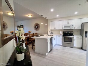 Building Photo - 6920 Huntington Lakes Cir