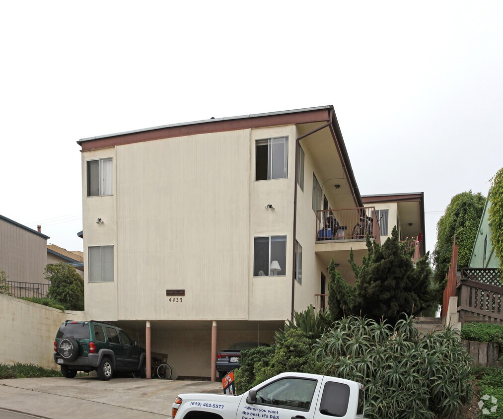 Primary Photo - 4433 Temecula St