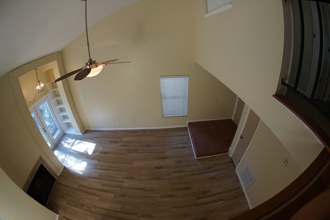 Building Photo - 6251 Sandcrest Cir