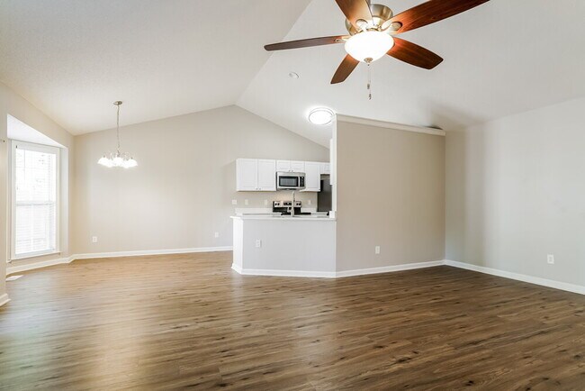 Foto del edificio - 203 Zircon Ln