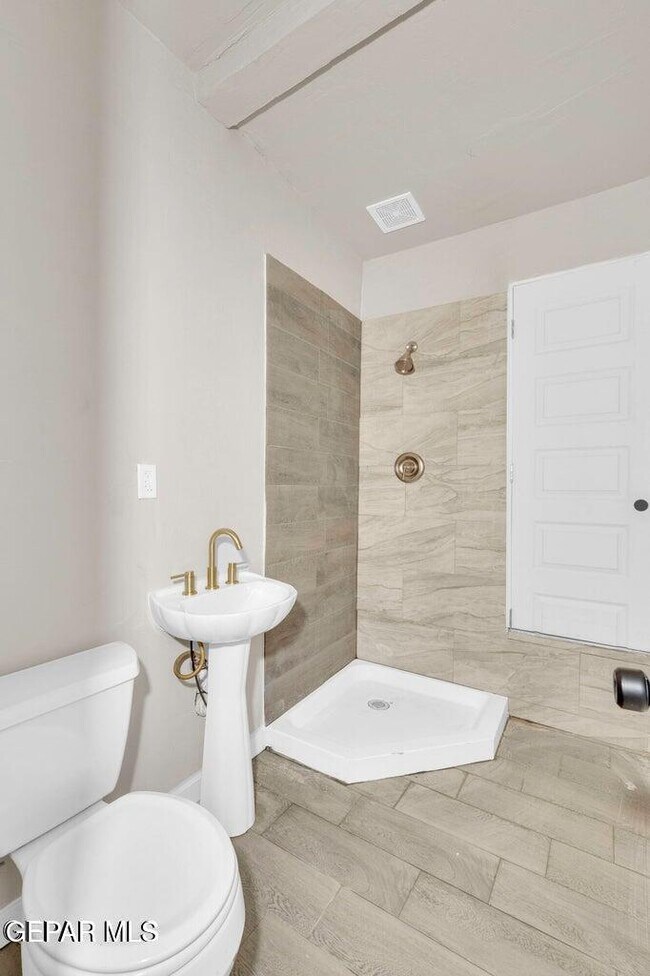 Foto del edificio - 8827 Mt Elbert Dr