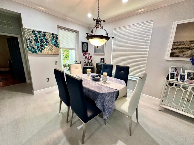 Foto del edificio - 4720 Mimosa Pl