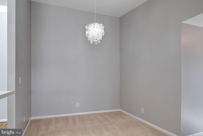 Building Photo - 7501 Ashby Ln