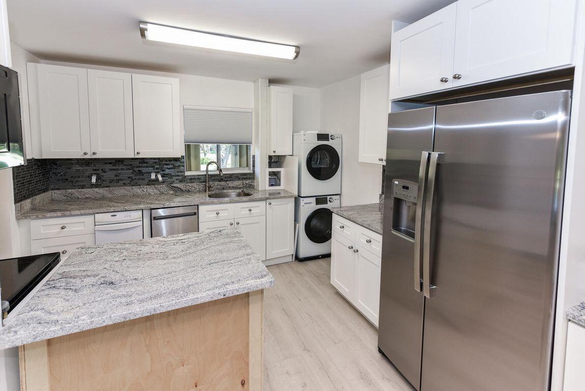 Foto principal - 848 SW 9th St Cir