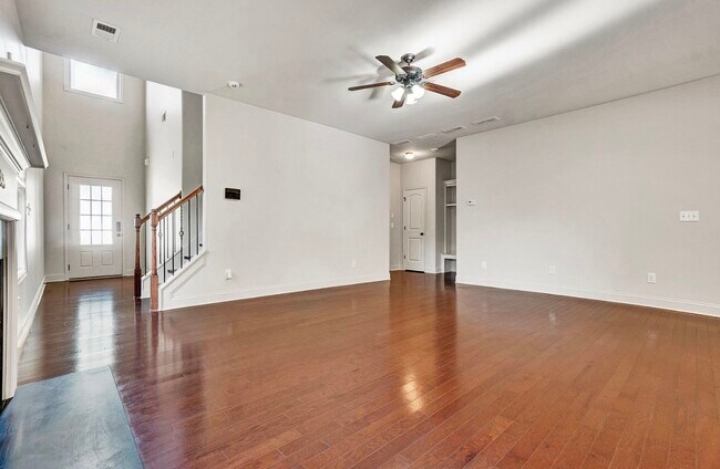 Building Photo - 257 Meadow Blossom Way
