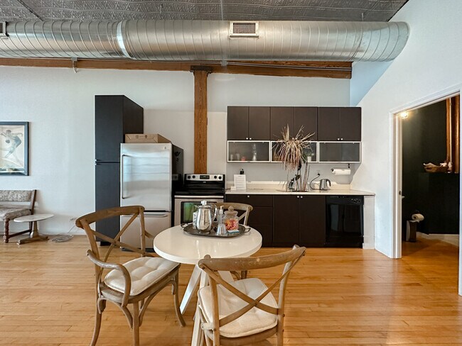 Building Photo - 2412 North