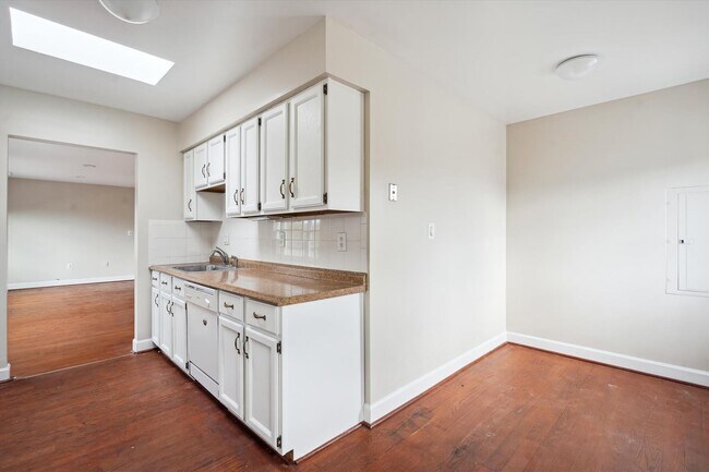 Building Photo - 316 F St
