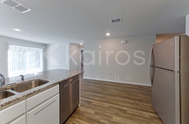 Foto del edificio - 1244 W Hanover Ln