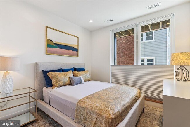 Foto del edificio - 3117 Georgia Ave NW