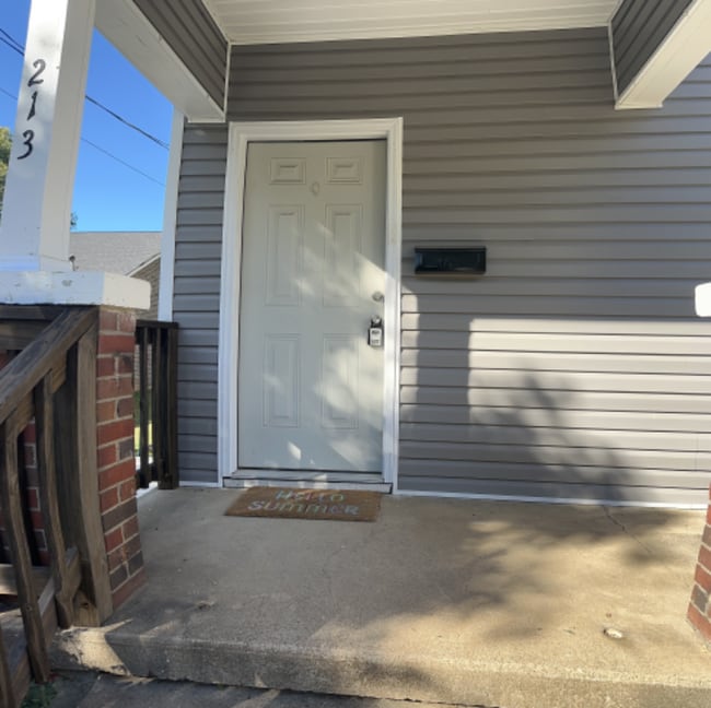 Building Photo - 213 Fite Ave E