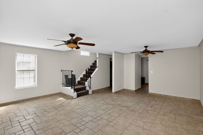 Building Photo - 16329 Taconic Cir