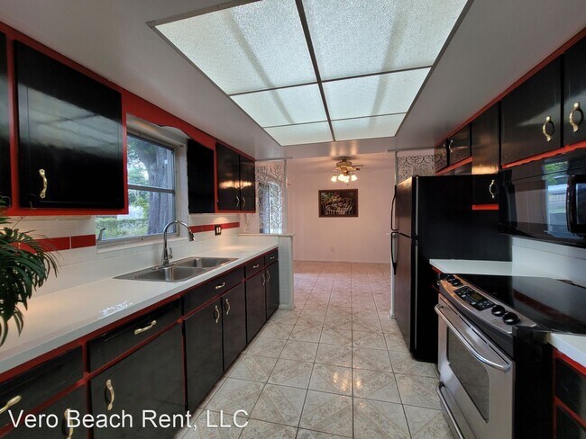 Building Photo - 3 br, 2 bath House - 2433 1st Pl SW