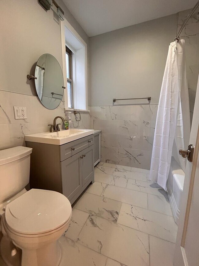 Foto del edificio - 6321-2 N Paulina St