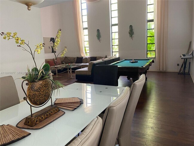 Foto del edificio - 1104 Washington St