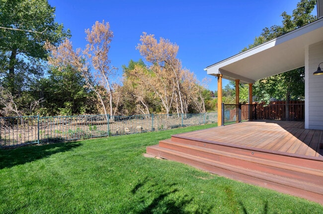 Photo - 7045 Pike Ct House