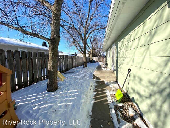 Foto del edificio - 4 br, 2 bath House - 3034 18th St S