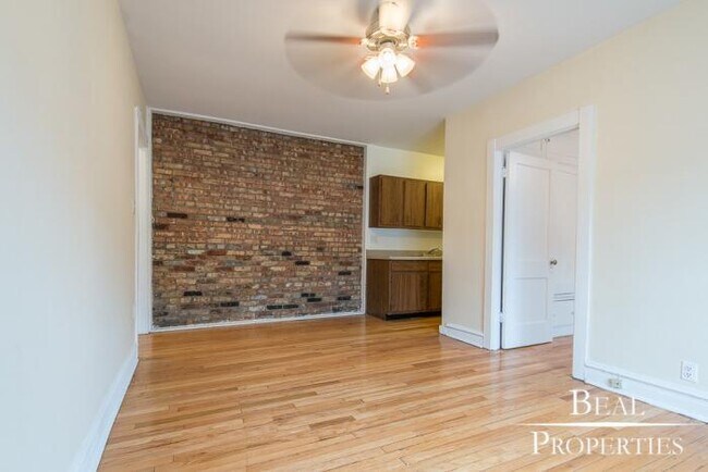 Foto del edificio - 1 bedroom in CHICAGO IL 60657