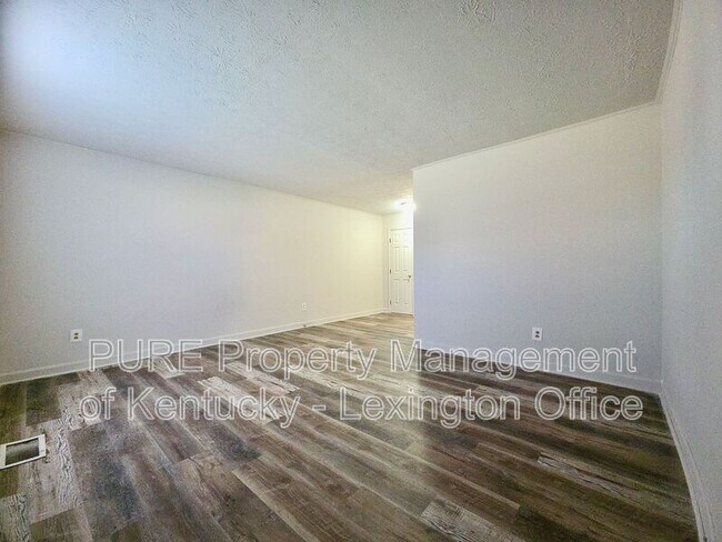 Foto del edificio - 164 Landings Dr