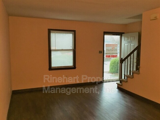 Building Photo - 285 S Herlong Ave