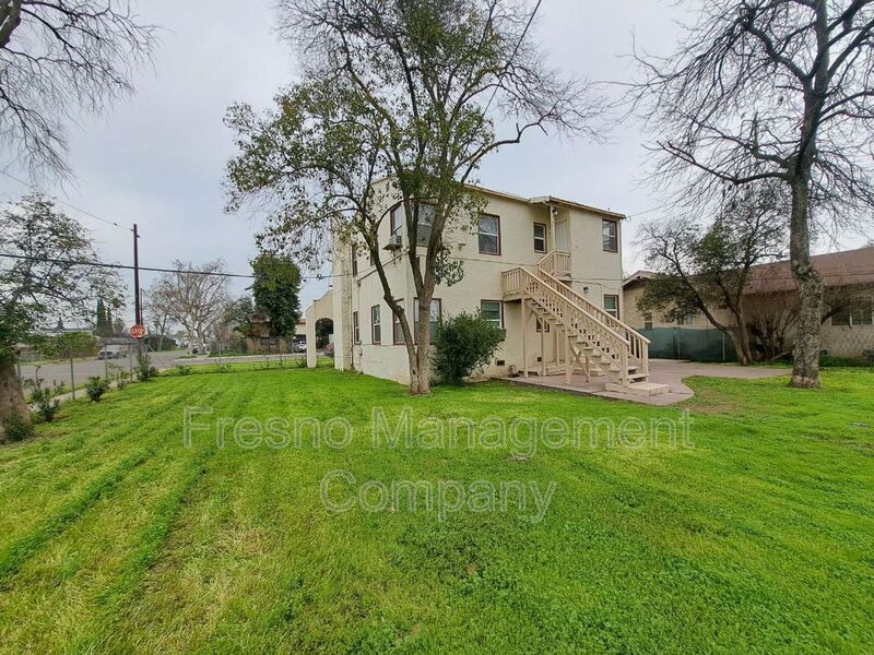 Primary Photo - 373 N Roosevelt Ave