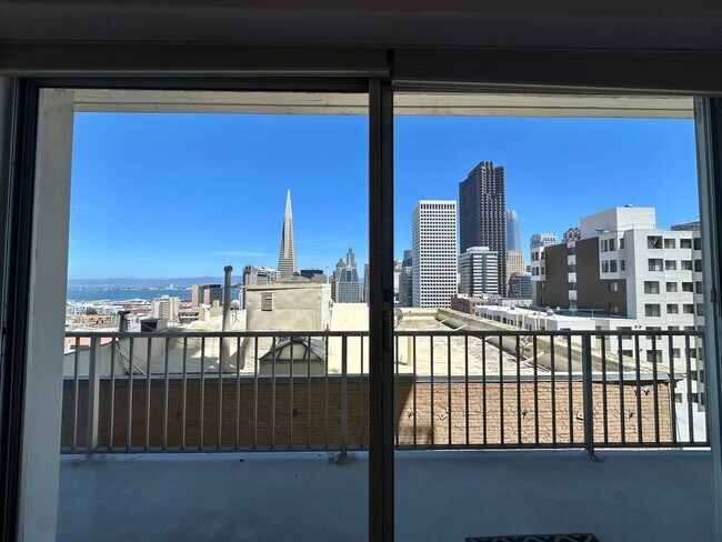 Building Photo - Modern 1bd Condo w/Beautiful Views