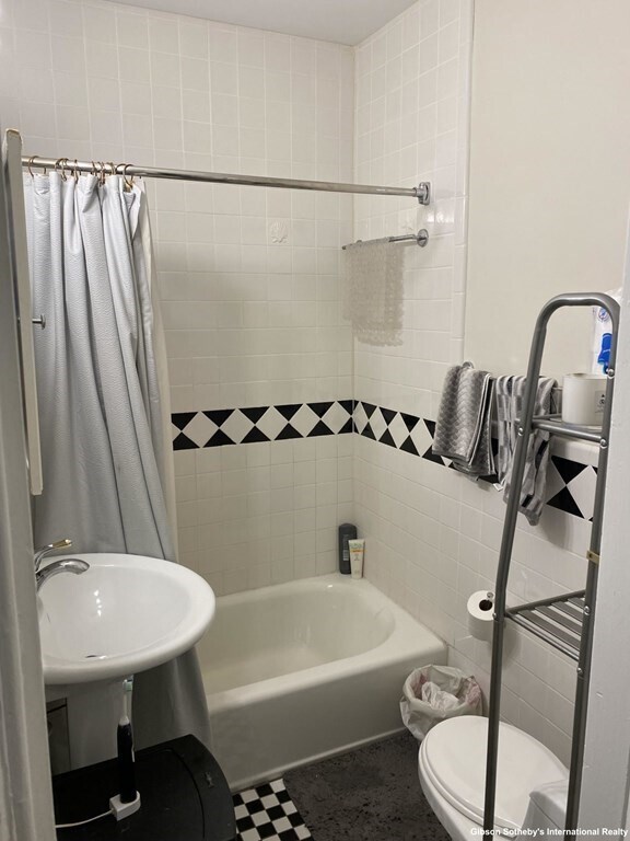 Building Photo - 62 Clarendon St