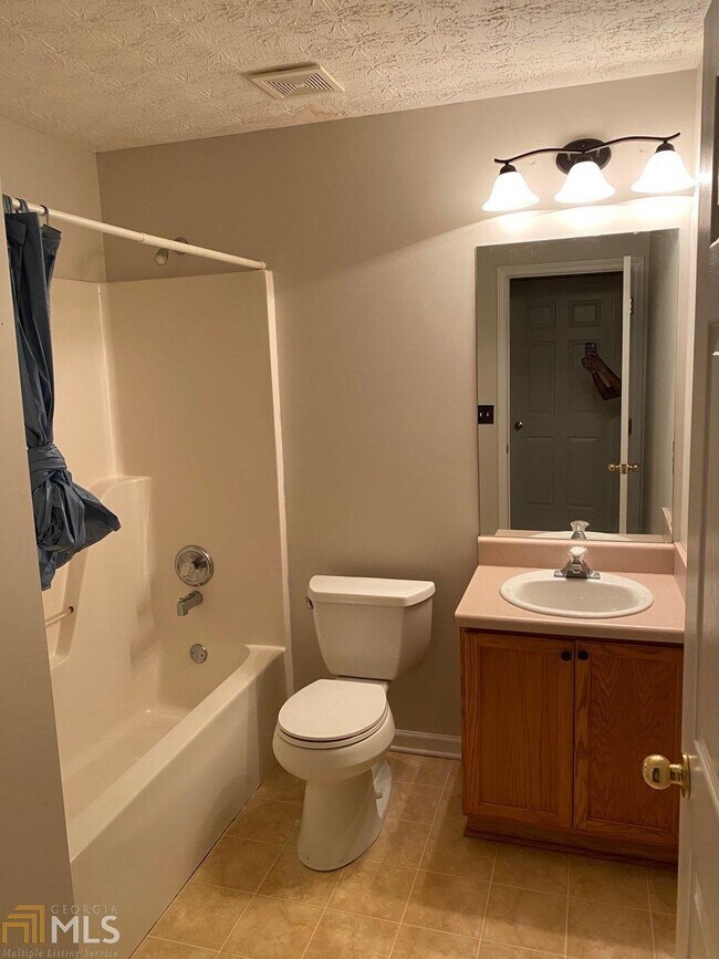 Building Photo - 20 Spring Valley Cove