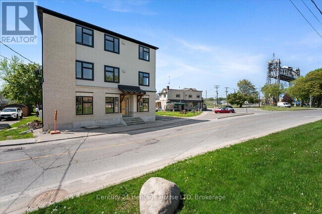 Photo du bâtiment - 89-89 Durham St