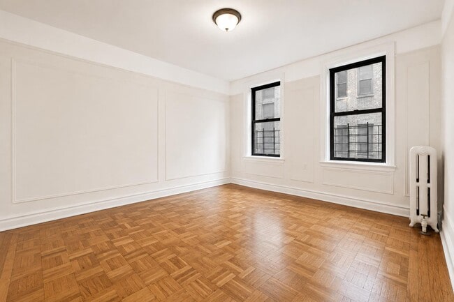 Building Photo - 1803 Riverside Dr