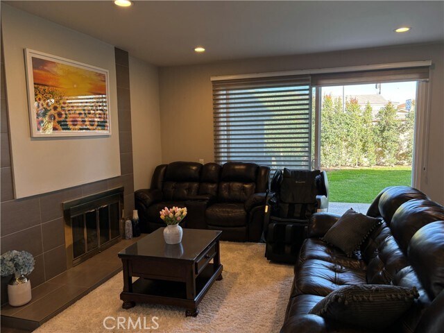 Building Photo - 2040 Woodbriar Ct