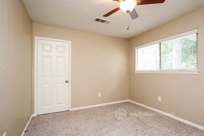 Foto del edificio - 7610 Theisswood Rd