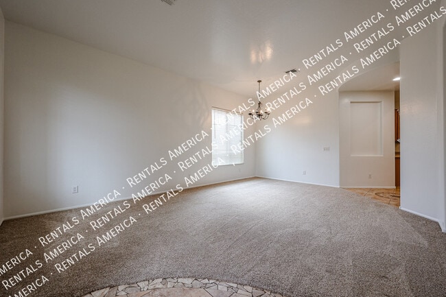 Building Photo - 6274 S View Ln