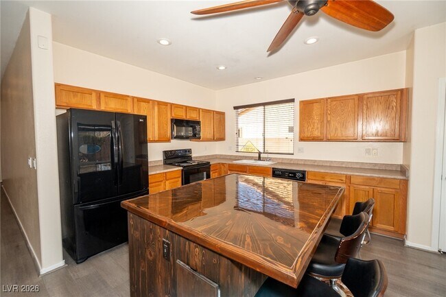 Foto del edificio - 4921 Novelli Pl