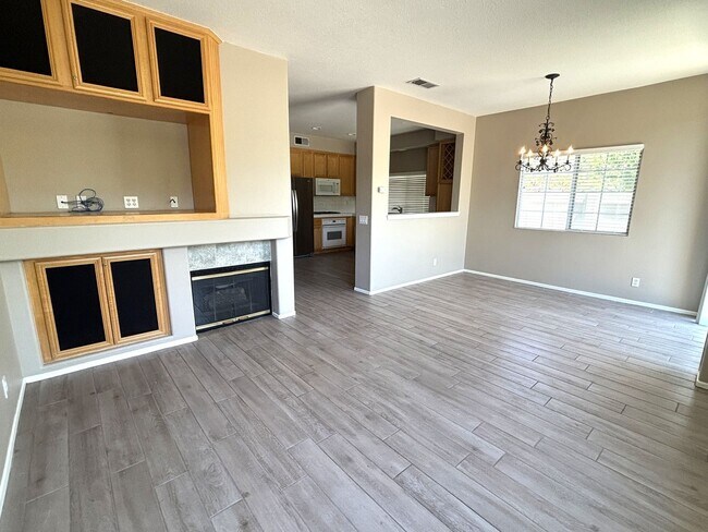 Foto del edificio - Your Dream Home Awaits in Summit Park – Br...